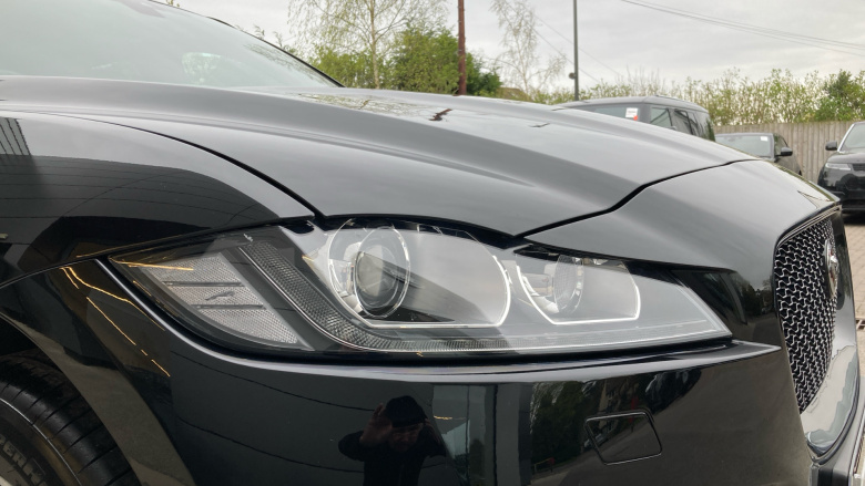 Jaguar F-Pace 2.0d R-Sport 5dr Auto AWD Diesel Estate